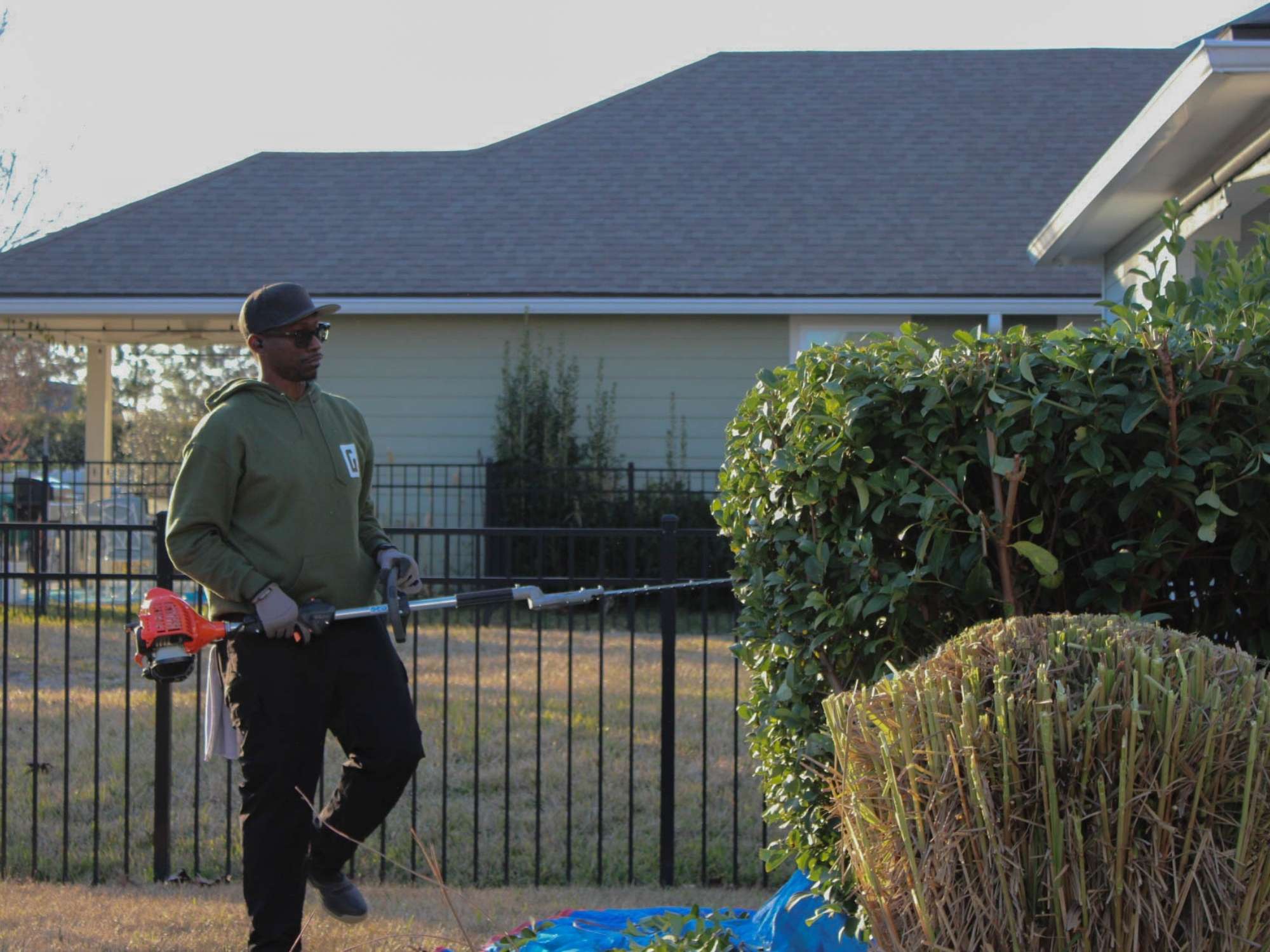 Professional Hedge Maintenance Service - G&G Home Lawns Professional Hedge Maintenance Service